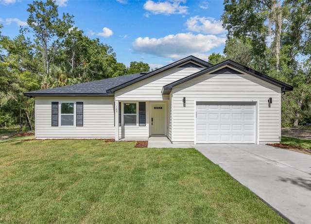 Property at 125 John St, Hawthorne, FL 32640, 3 beds, 2 baths