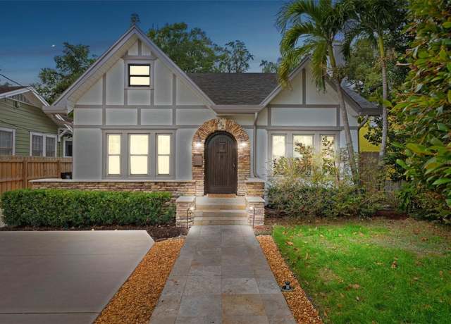 Property at 832 N Summerlin Ave, Orlando, FL 32803, 4 beds, 2.5 baths