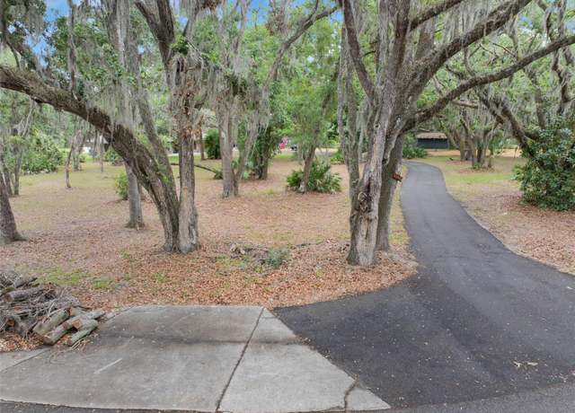 Property at 6340 Nelms Rd E, Lakeland, FL 33811, 5 beds, 4.5 baths