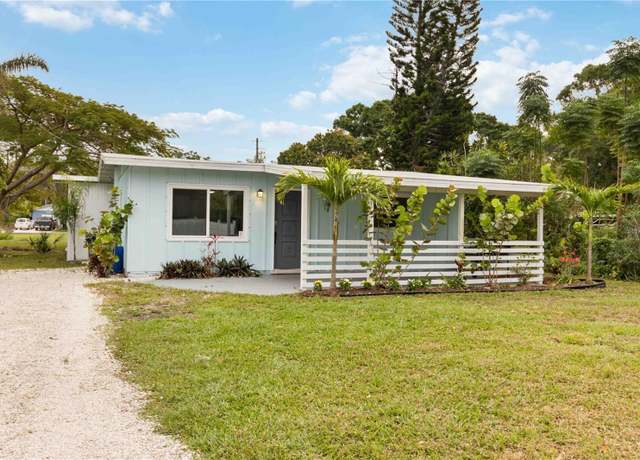 Property at 4111 Rockefeller Ave, Sarasota, FL 34231, 2 beds, 1 bath