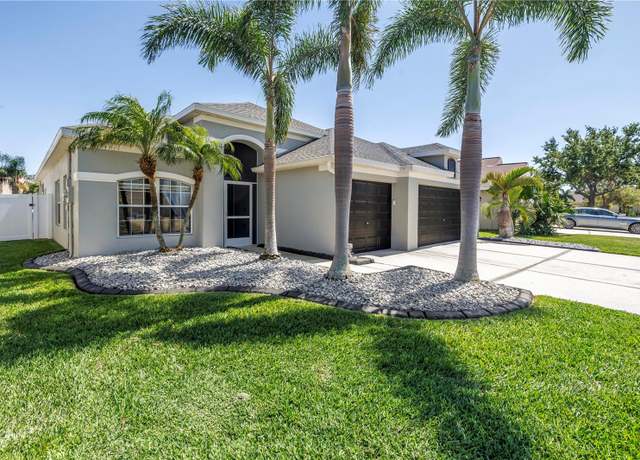 Property at 511 York Dale Dr, Ruskin, FL 33570, 4 beds, 2 baths