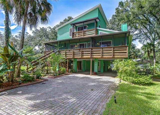 Property at 8614 Hibiscus Dr, Tampa, FL 33637, 3 beds, 2.5 baths