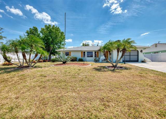 Property at 1281 Wilson Dr, Englewood, FL 34224, 2 beds, 2 baths