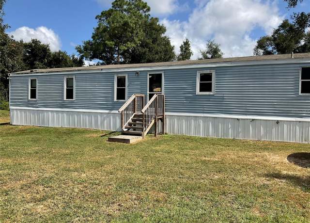 Property at 18057 SE 20th Pl, Silver Springs, FL 34488, 2 beds, 2 baths