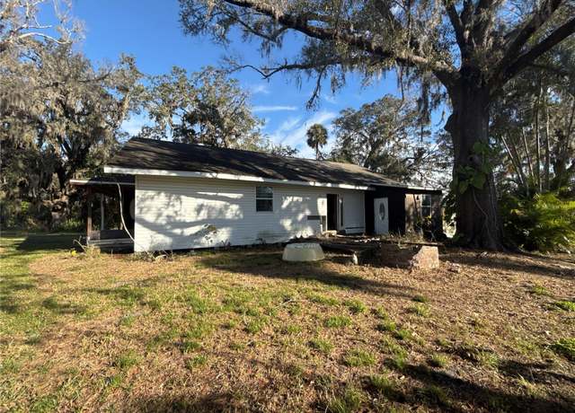 Property at 318 N 4th Ave, Wauchula, FL 33873, 3 beds, 2 baths