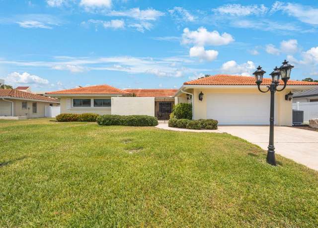 Property at 13821 Joyce Dr, Largo, FL 33774, 3 beds, 2 baths