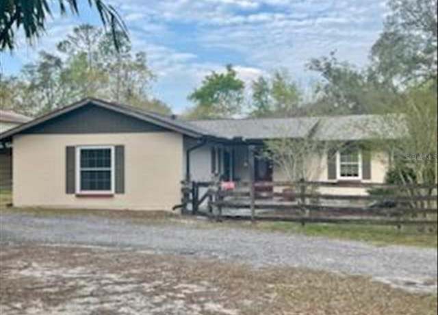 Property at 9382 Wild Horse Trl, Brooksville, FL 34601, 3 beds, 2 baths