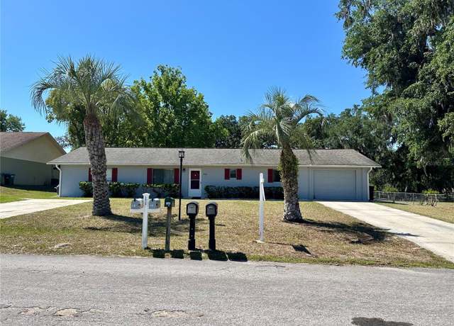 Property at 5926 SE 122nd Pl #2, Belleview, FL 34420, 3 beds, 3 baths