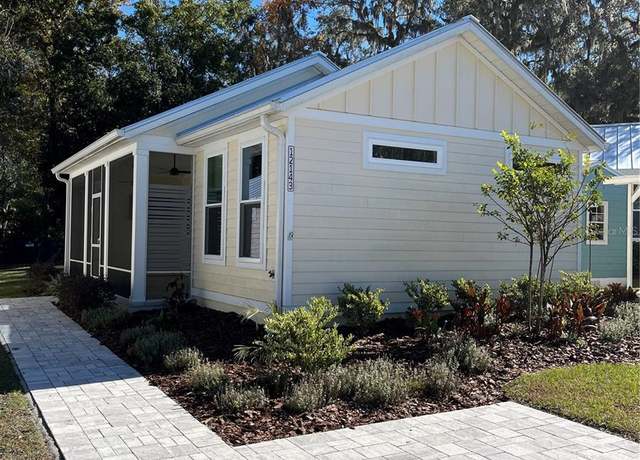 Property at 12143 Grand Oak Ln, Oxford, FL 34484, 2 beds, 2 baths
