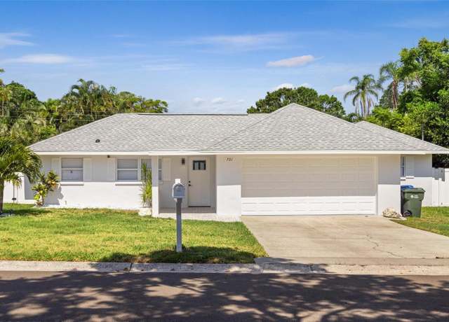 Property at 701 25th St SW, Largo, FL 33770, 3 beds, 2 baths