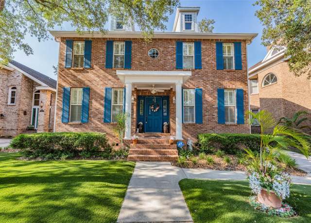 Property at 2704 Chambray Ln, Tampa, FL 33611, 3 beds, 2.5 baths