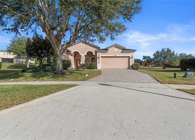 Property at 1070 Bentry Ct, Clermont, FL 34711, 4 beds, 2 baths