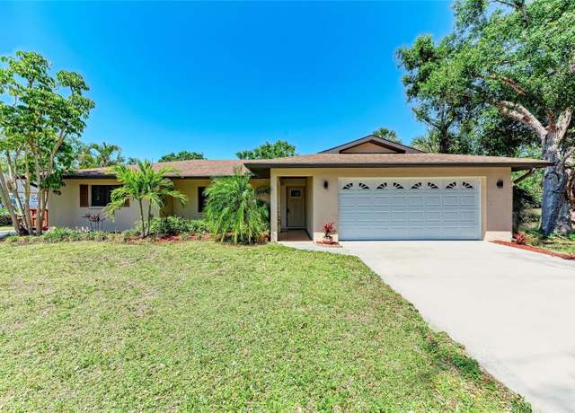 Property at 2641 Hyde Park St, Sarasota, FL 34239, 3 beds, 2 baths