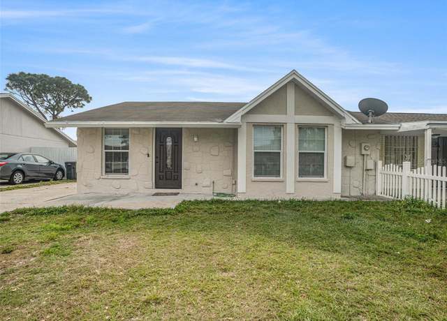 Property at 8518 Briar Grove Cir, Tampa, FL 33615, 3 beds, 1 bath