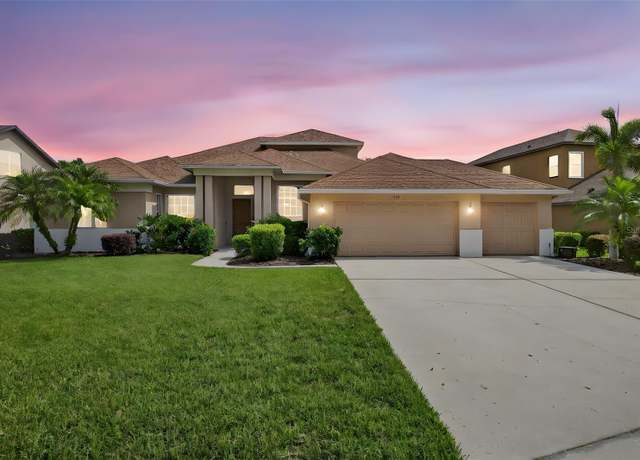 Property at 111 Falling Water Dr, Brandon, FL 33511, 4 beds, 3 baths