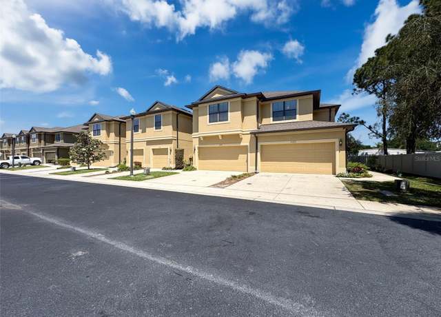 Property at 5142 Bay Isle Cir, Clearwater, FL 33760, 3 beds, 2.5 baths