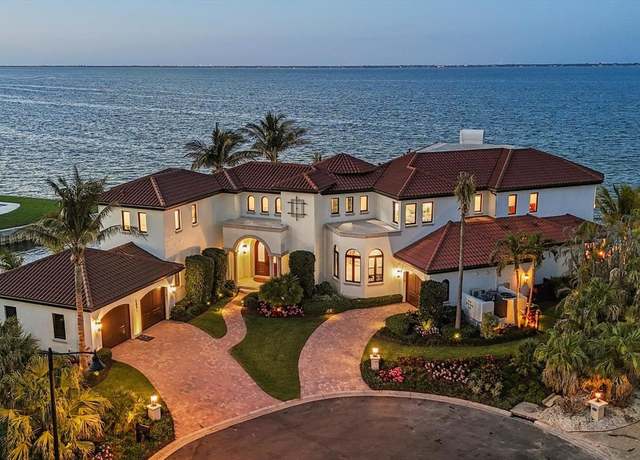 Property at 641 Ranger Ln, Longboat Key, FL 34228, 4 beds, 5.5 baths
