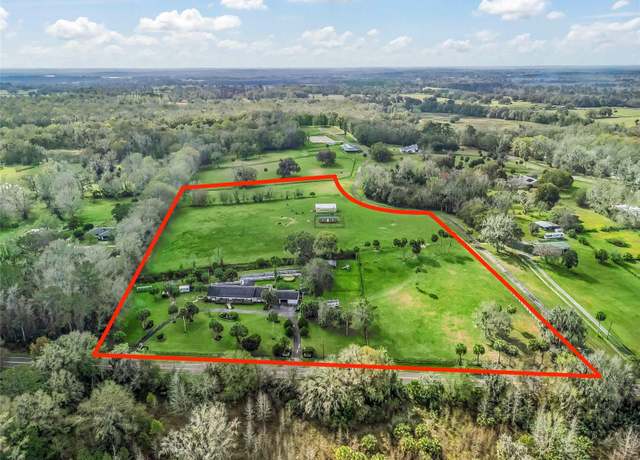 Property at 6994 NW 320 Hwy, Micanopy, FL 32667, 5 beds, 3 baths