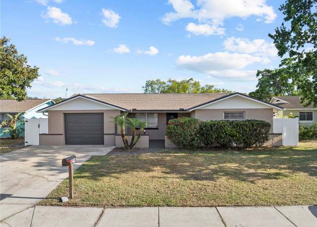 Property at 9218 Glen Moor Ln, Port Richey, FL 34668, 3 beds, 2 baths