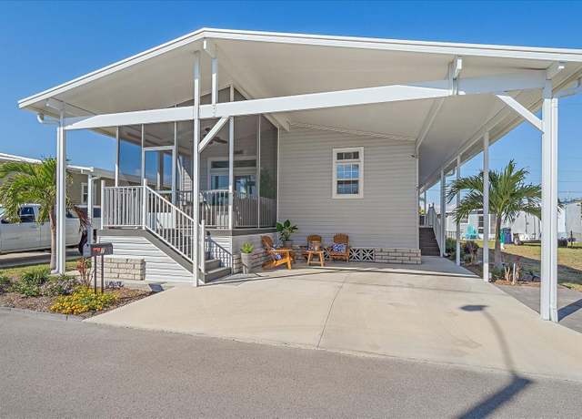 Property at 7 Flores Dr, Palmetto, FL 34221, 2 beds, 2 baths