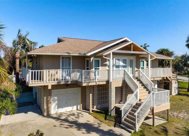Property at 397 Flamingo Dr, Venice, FL 34285, 2 beds, 2 baths