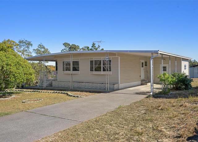 Property at 12555 Fairway Ave, Brooksville, FL 34613, 3 beds, 2 baths