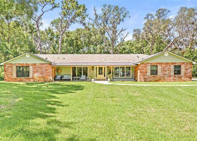 Property at 17908 Pepper Tree Ln, Lutz, FL 33548, 4 beds, 3.5 baths