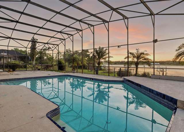 Property at 6727 Fairway Cove Dr, Orlando, FL 32835, 4 beds, 3 baths