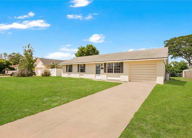 Property at 926 Wilmington Dr, Deltona, FL 32725, 3 beds, 1.5 baths