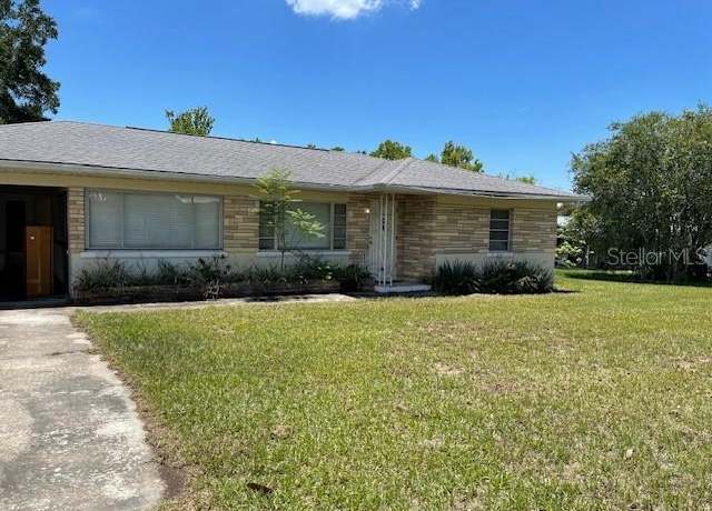 Property at 1022 E 3rd Ave, Mount Dora, FL 32757, 2 beds, 2 baths