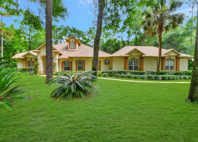 Property at 1875 Glenwood Oaks Ln, Deland, FL 32720, 4 beds, 4.5 baths