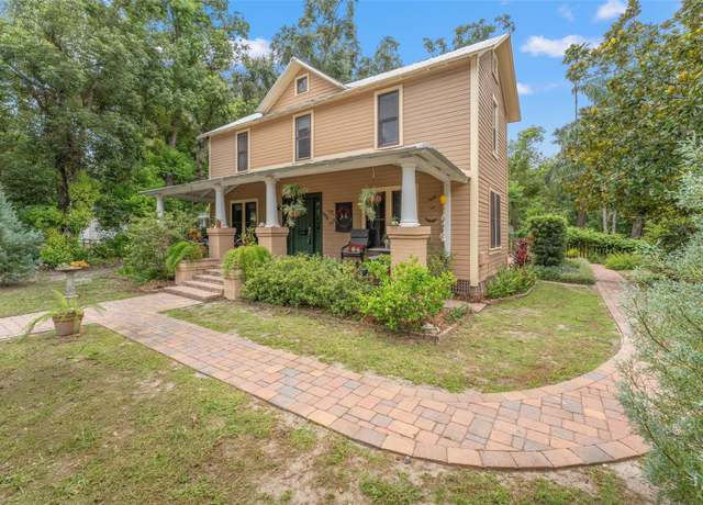 Property at 1001 E Crawford St, Tampa, FL 33604, 4 beds, 3 baths