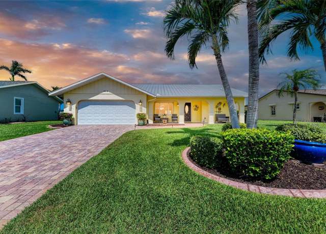 Property at 4508 Mangrove Point Rd, Bradenton, FL 34210, 3 beds, 2 baths