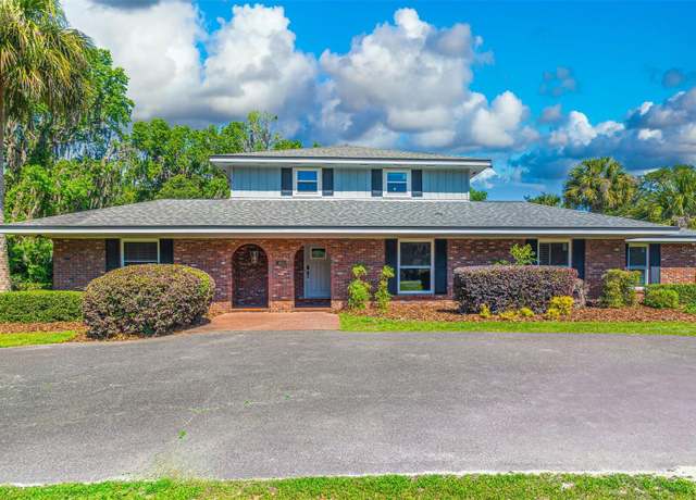 Property at 3010 SW 70th Ln, Gainesville, FL 32608, 6 beds, 4.5 baths