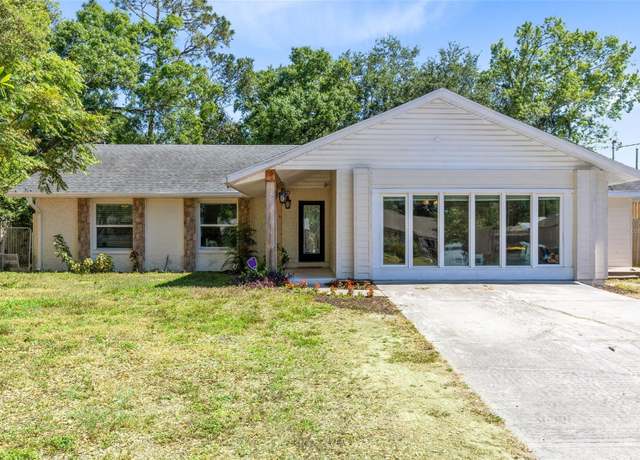 Property at 132 Alachua Dr, Winter Haven, FL 33884, 3 beds, 2 baths