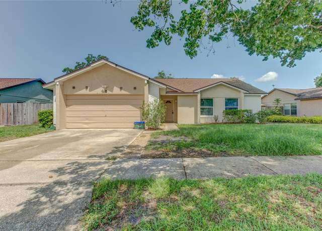 Property at 324 Sir Lawrence Dr, Sanford, FL 32773, 3 beds, 2 baths