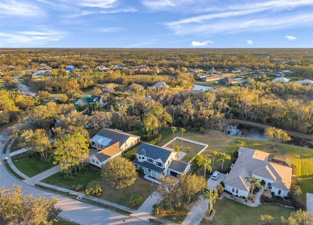 Property at 3870 155th Ave E, Parrish, FL 34219, 3 beds, 2.5 baths