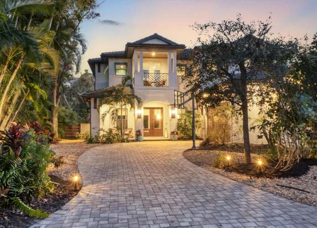 Property at 1718 Prospect St, Sarasota, FL 34239, 5 beds, 4.5 baths