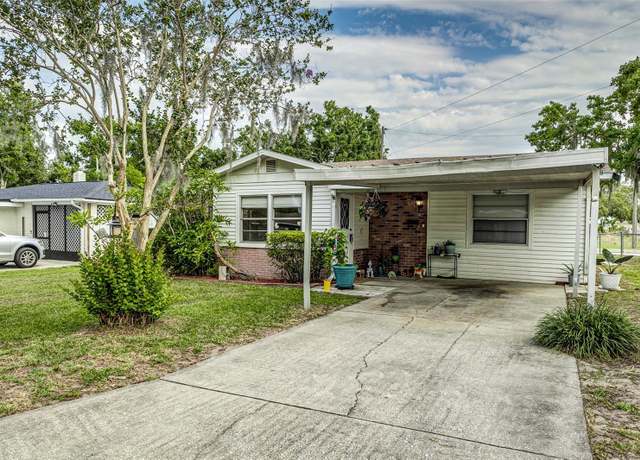 Property at 102 Pike St, Auburndale, FL 33823, 2 beds, 1 bath