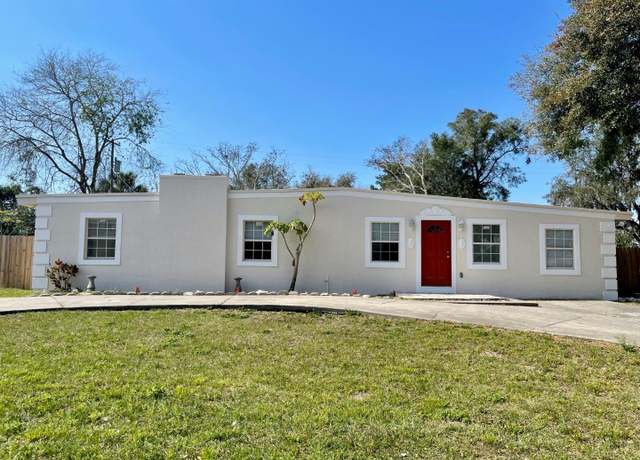 Property at 580 Ryan Ave, Apopka, FL 32712, 4 beds, 3 baths