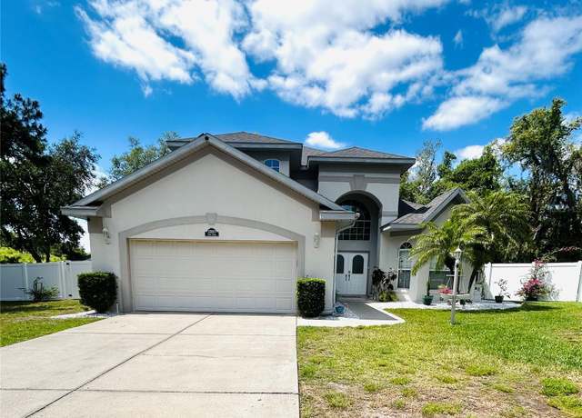 Property at 33025 Jodee Ct, Leesburg, FL 34788, 4 beds, 3.5 baths