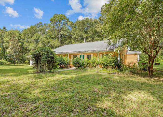 Property at 417 SW Barney St, High Springs, FL 32643, 3 beds, 2 baths