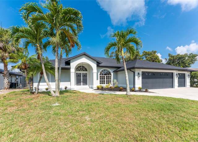 Property at 10055 Franklin Dr, Englewood, FL 34224, 3 beds, 2 baths