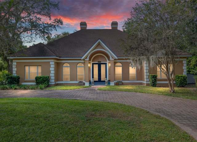 Property at 2210 SE Laurel Run Dr, Ocala, FL 34471, 4 beds, 5 baths