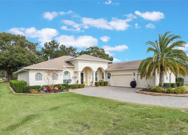 Property at 5072 Greens Dr, Lady Lake, FL 32159, 3 beds, 2.5 baths