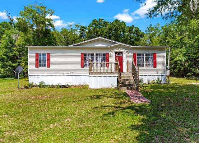Property at 530 NE 154th Ave, Williston, FL 32696, 3 beds, 2 baths