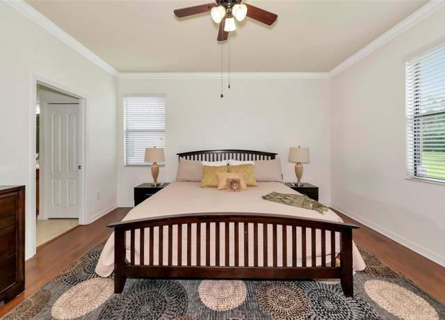 Property at 6814 Willowshire Way, Bradenton, FL 34212, 4 beds, 3 baths