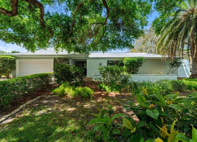 Property at 838 Park Ct, Palm Harbor, FL 34683, 4 beds, 2 baths