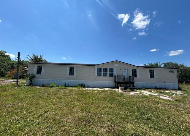 Property at 1369 Horseshoe Loop, Moore Haven, FL 33471, 5 beds, 2 baths