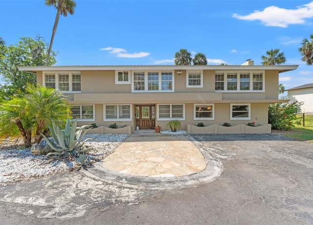Property at 1845 SE 3rd Ct, Crystal River, FL 34429, 3 beds, 3 baths